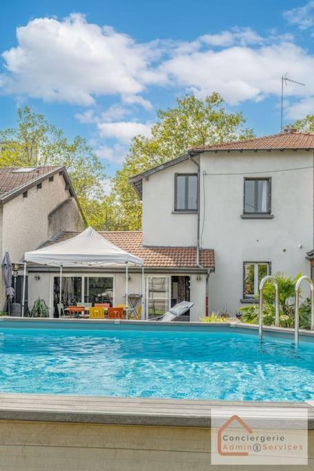 Maison A Lyon Parilly Avec Piscine, Jardin, Parking Prive & Proche Eurexpo Vénissieux Екстериор снимка