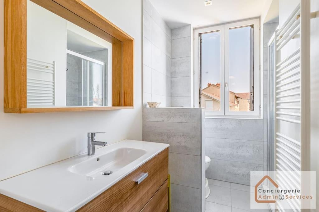 Maison A Lyon Parilly Avec Piscine, Jardin, Parking Prive & Proche Eurexpo Vénissieux Екстериор снимка
